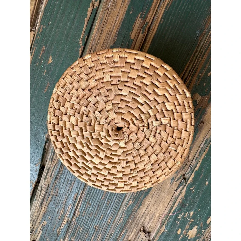 Vintage Handwoven Round Lidded Basket Natural Fiber Coil Trinket Box 5in